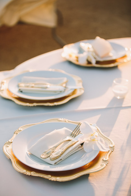 Old Hollywood glam wedding place setting