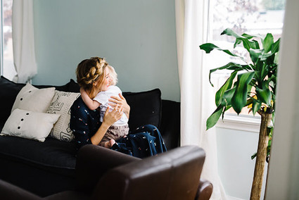 lifestyle family photos at home