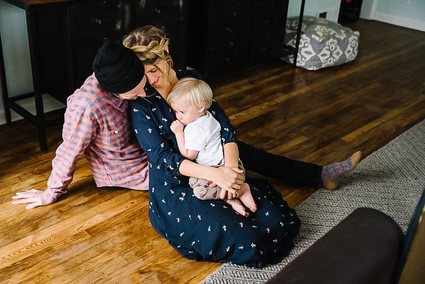 lifestyle family photos at home