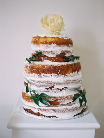 baby shower naked cake