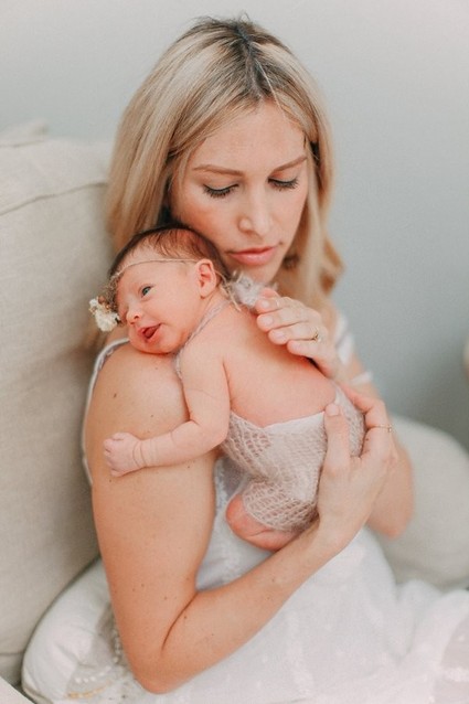 mother daughter newborn photos Inspiration
