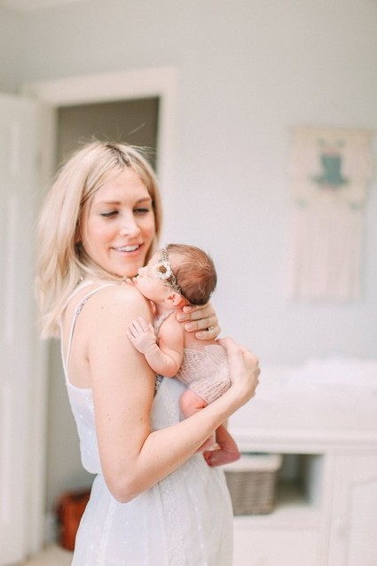 mother daughter newborn photos
