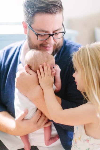 natural light newborn photos