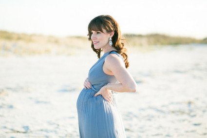 romantic coastal maternity photos