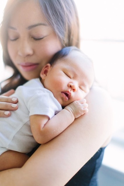 natural light newborn photos