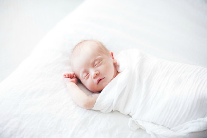 elegant newborn photos