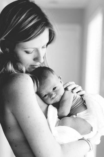 elegant newborn photos