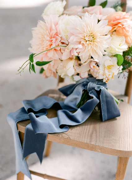 Pink dahlia floral bouquet