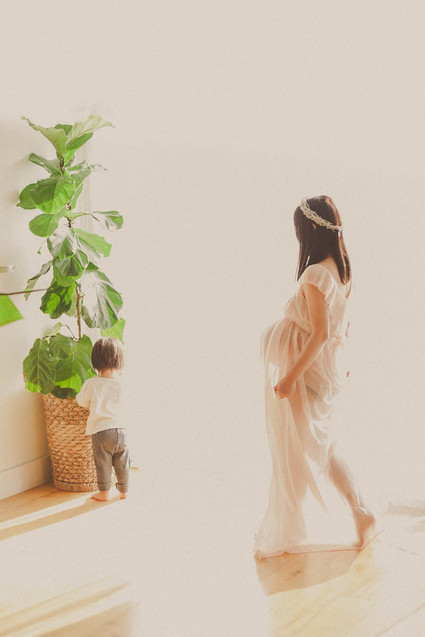 mother son vintage style maternity photos