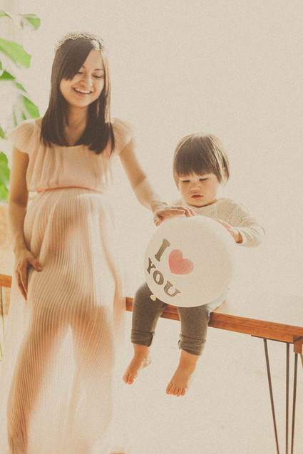 mother son vintage style maternity photos