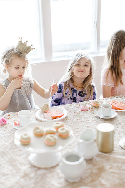 Spring swan party birthday