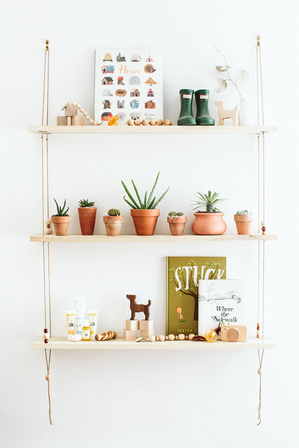 Natural hanging shelves