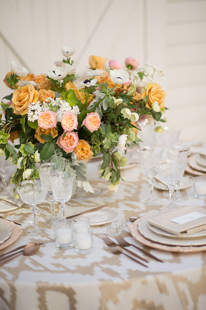 Vintage spring wedding decor