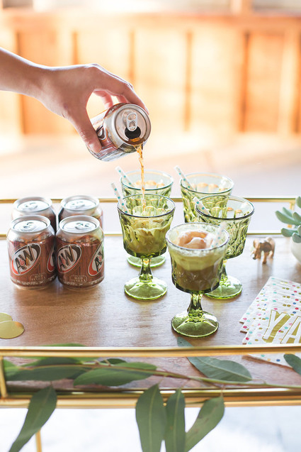Root beer float bar