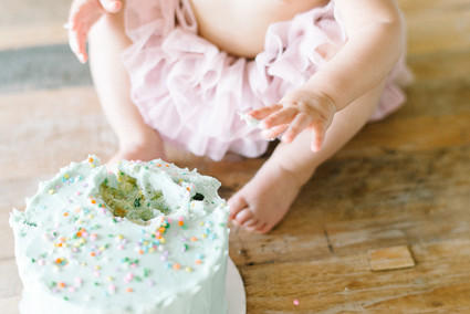 baby girl 1st birthday cake smash