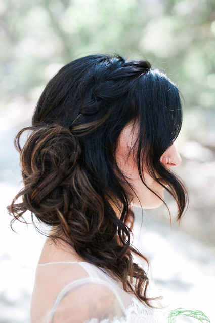 Loose bridal hairstyle