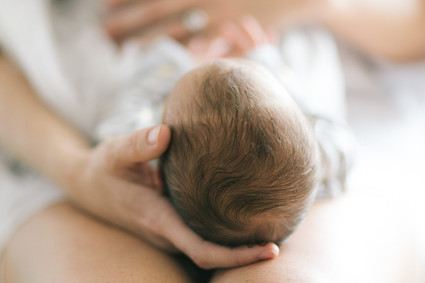 Lifestyle newborn photos at home