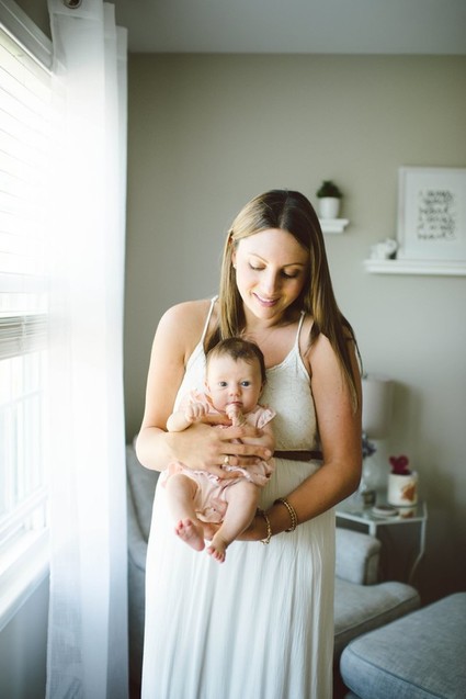Motherhood sessions by Victoria Gloria