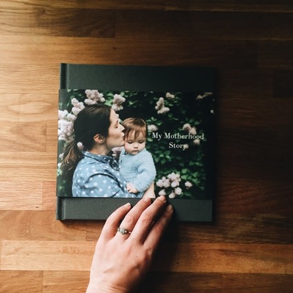 Motherhood sessions by Victoria Gloria