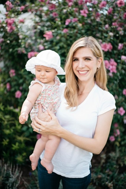 Motherhood sessions by Victoria Gloria