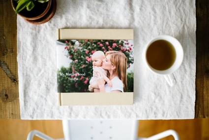 Motherhood sessions by Victoria Gloria