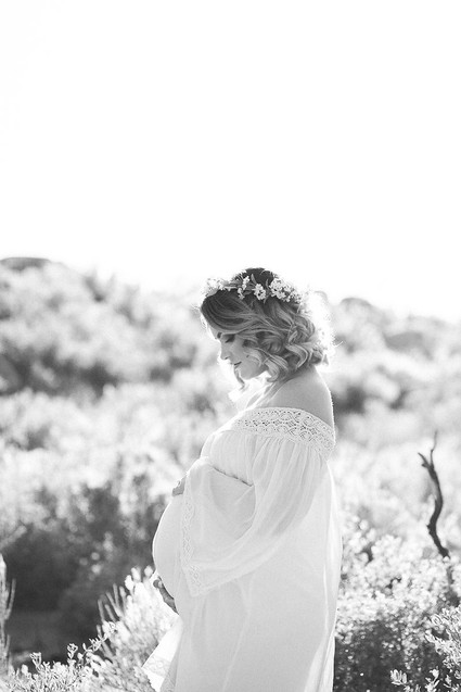 rustic outdoor maternity photos