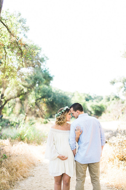 rustic outdoor maternity photos