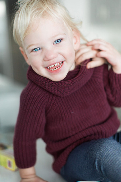 mother daughter baking session at home