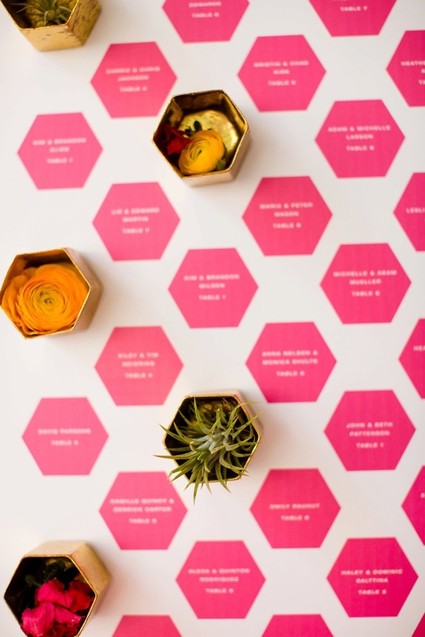 Modern escort card display