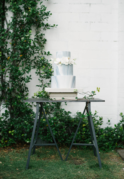 Marbled wedding cake