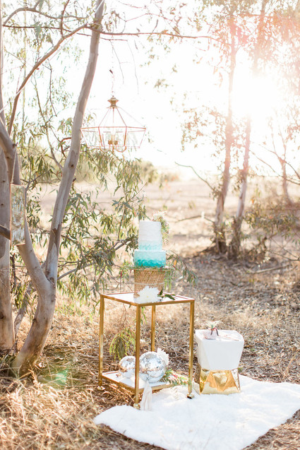 Blue ombre wedding cake