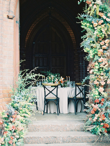 Spring wedding florals