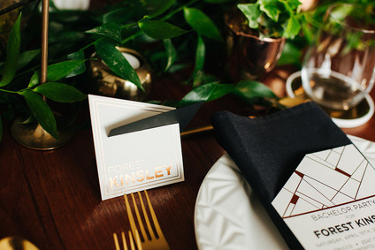 v]Modern tablescape