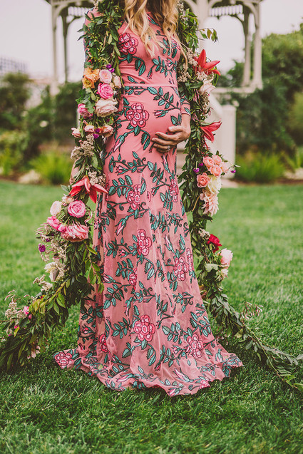 Floral pregnancy announcement