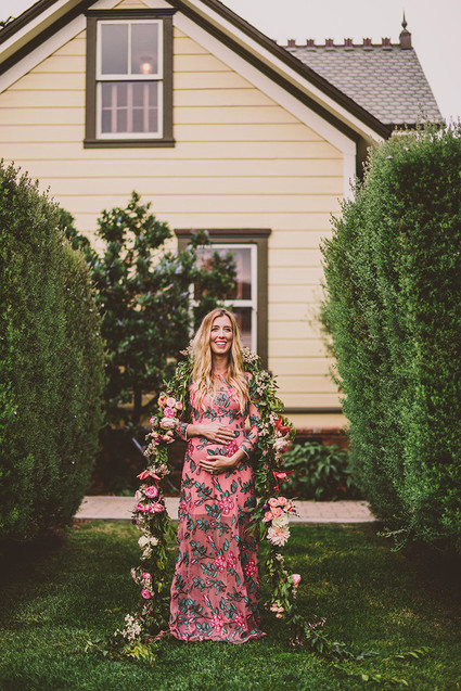 Floral pregnancy announcement