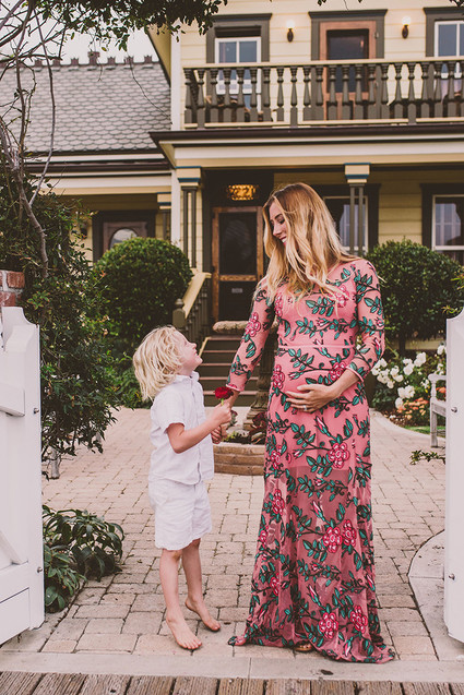 Floral pregnancy announcement