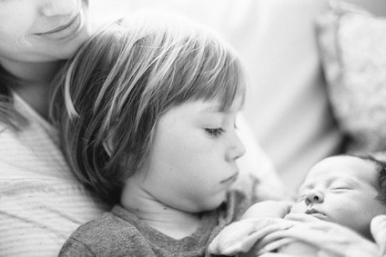 Natural light family newborn photos
