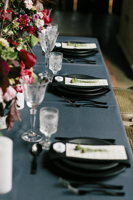 black tablescape
