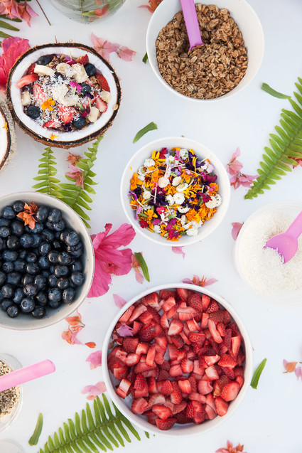 smoothie bowl bar