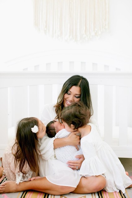 sister newborn photos