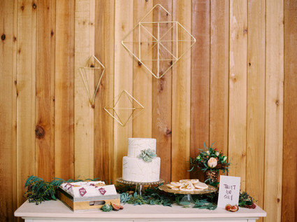Rustic modern wedding ideas