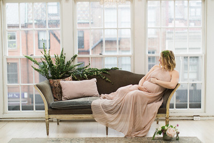 romantic formal maternity photos