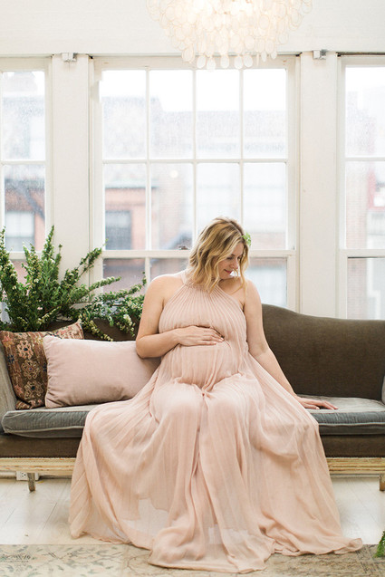 romantic formal maternity photos