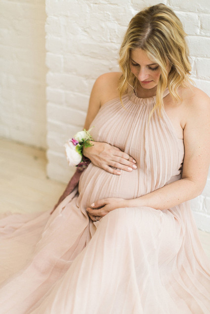 romantic formal maternity photos
