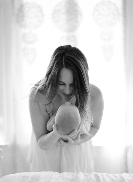 Modern newborn photos by Lacie Hansen