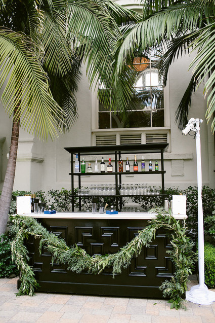 Bar garland