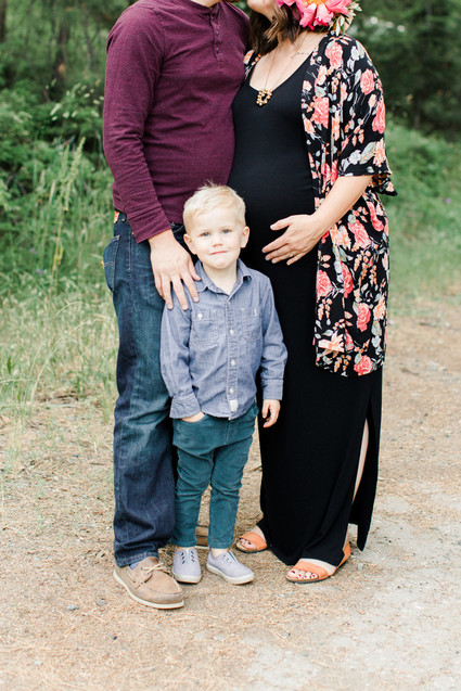 Rustic fall family maternity photos