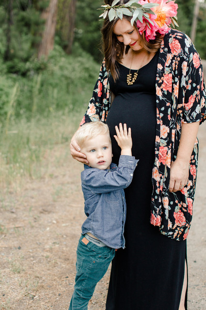 Rustic fall family maternity photos