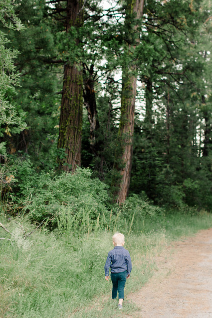 Rustic fall family maternity photos