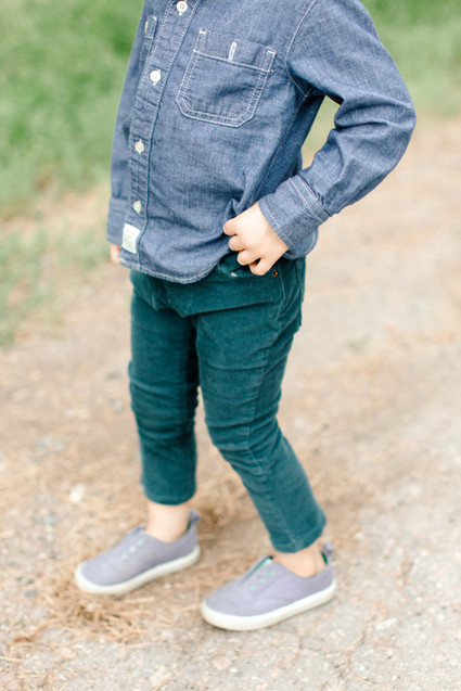 Rustic fall family maternity photos